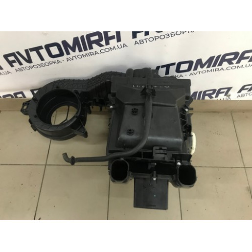 Корпус обігрівача салона Opel Insignia 2008-2017 13351403